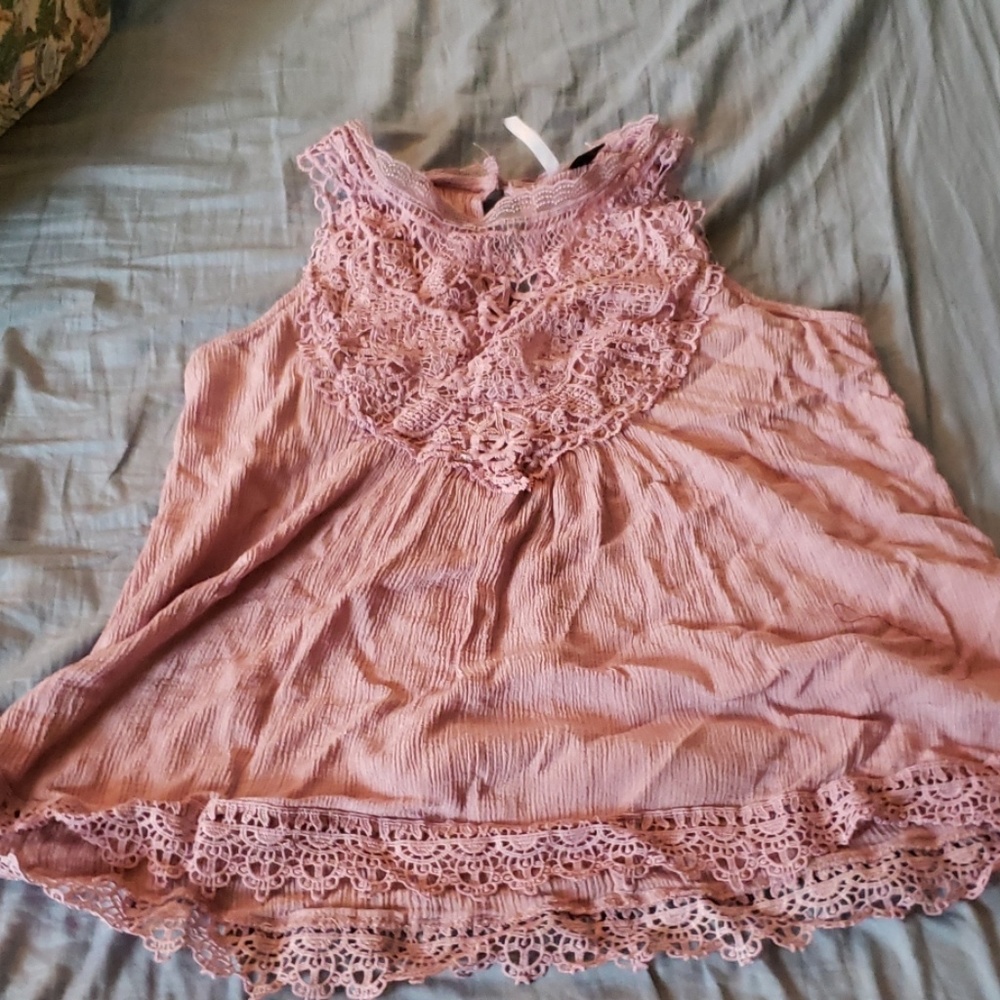 Lilac High neck lacy tank.